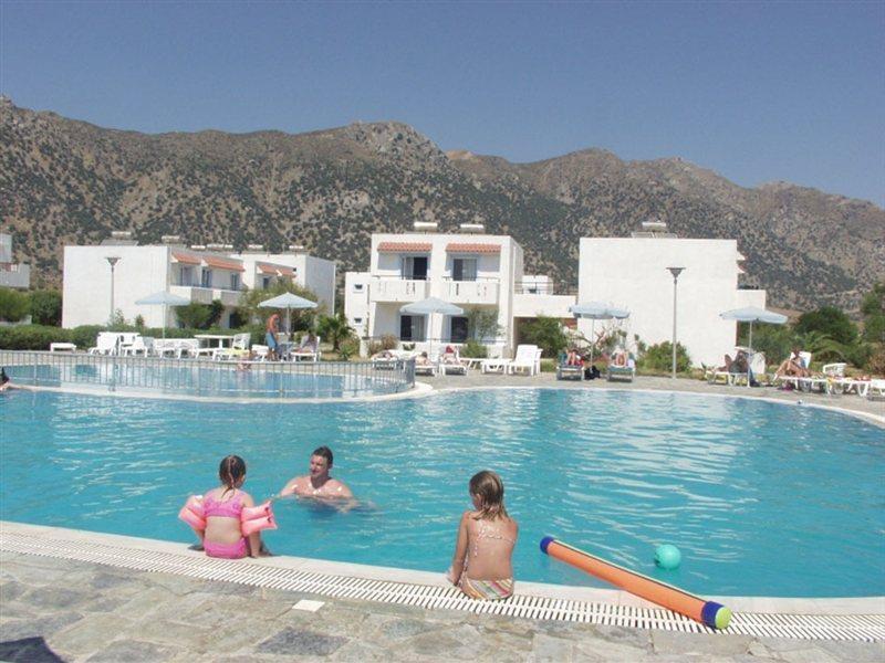 Evripides Village מלון 4*