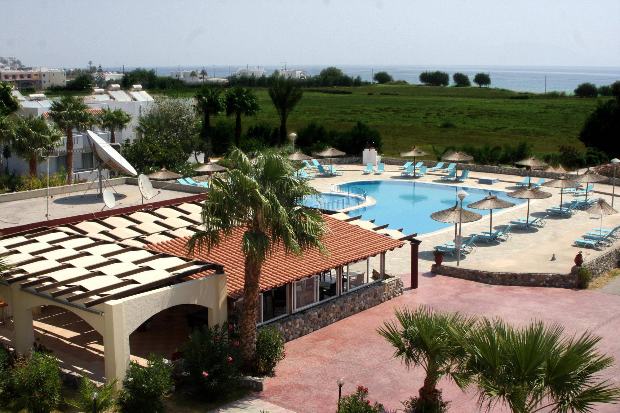 Evripides Village מלון 4*